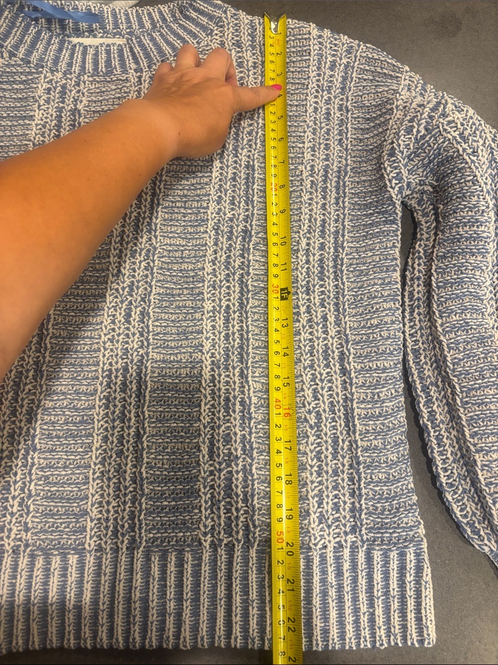 New In Sweater size large - Picture 4 of 4